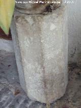 Casera del Carmen. Columna octogonal