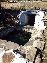 Lavaderos del Cortijo de Pura. Lavadero pequeo y mina de agua