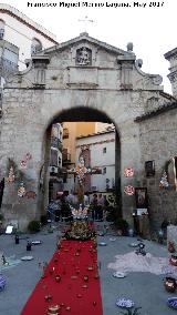 Muralla de Jan. Puerta del ngel. Fiesta de las Cruces