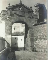 Muralla de Ja�n. Puerta del �ngel. Foto antigua