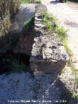 Puente del Arroyo de las Navas. Parapeto