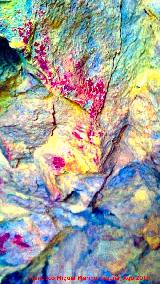 Pinturas rupestres de la Cueva de Ro Fro. Tratada con Dstretch