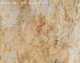 Pinturas rupestres del Abrigo debajo del de la Diosa. Pinturas del margen superior, representan a un antropomorfo tipo doble Y y un zooformo tpico. Ambos muy deteriorados