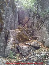 Cueva del Yedrn. Pasillo rocoso