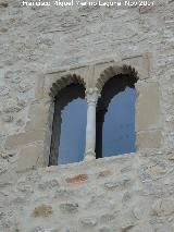 Castillo de Jimena. Ventana geminada