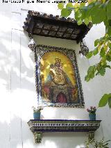 Santuario de Cnava. Azulejos de la Virgen de los Remedios en el lateral izquierdo de la Ermita