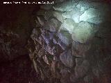 Cueva del Zumbel Bajo. Muro artificial