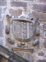 Casa del Torren. Escudo derecho