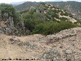 Castilln del Moro. Al fondo la poblacin desde el castillo