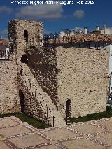 Castillo de Torredonjimeno. Torren Puerta de Martos. Desde intramuros