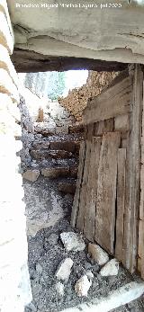 Eremitorio de la Magdalena. Entrada y escalera