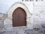 Iglesia de San Benito. Puerta de arco apuntado del patio