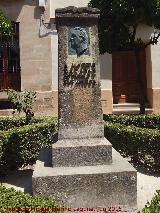 Monumento a Alfredo Cazabn. 
