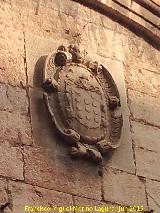 Baslica de San Ildefonso. Torre campanario. Escudo del obispo Francisco Sarmiento de Mendoza
