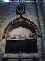 Catedral de vila. Capilla de San Pedro. Sepulcro