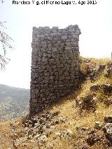 Castillo de Arenas. Recinto Inferior. Torren de la puerta izquierdo