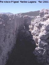 Castillo de Arenas. Recinto Inferior. Escaleras de acceso a la azotea del torren de tapial sur