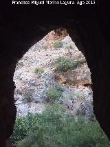Cueva del Can del Quiebrajano. Desde el interior