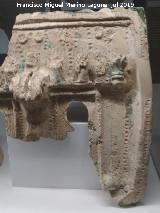 Historia de Murcia. Fragmento de reposadero de fachada siglo XIII. Palacio de San Esteban