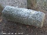 Paseo de los Adoquines. Piedra a modo de banco