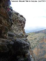 Cuevas de los Bastianes. Desde la cueva superior escalando hacia el Lapiaz del Cerro Veleta