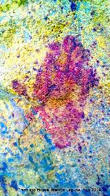 Pinturas rupestres y petroglifos Cueva del Clarillo. Tratada con Dstretch