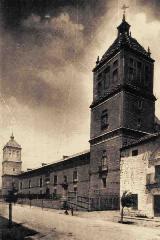 Hospital de Santiago. Lonja. Foto antigua