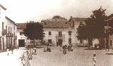 Castillo de la Floresta. Torre del Homenaje detrs de la casa del fondo. 1908