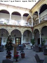 Palacio del Den Ortega. Patio