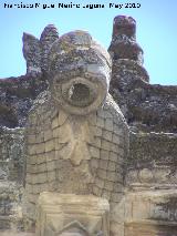 Casa de Las Torres. Grgola central izquierda