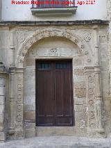 Iglesia de Santo Domingo. Esta portada que se encuentra hoy en la Casa Rectoral en la Plaza V�zquez de Molina fue de esta iglesia