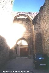 Puerta del Losal. Extramuros