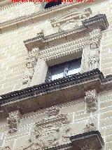 Palacio de los Condes de Guadiana. Ventana