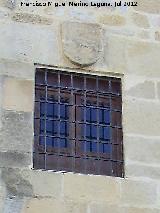 Colegiata de Santa Mara de los Reales Alczares. Ventana trasera