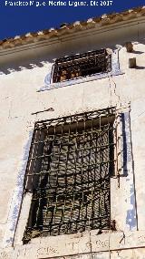 Cortijo del Tesorillo. Ventanas con molduras de vieiras