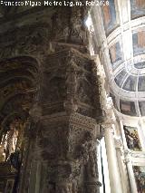 Monasterio de los Jer�nimos. P�lpito