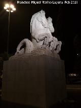Fuente de la Plaza del Imperio. 