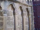 Iglesia de San Pablo. Portada de los Carpinteros. Columnas