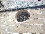 Iglesia de San Pablo. Marcas de Cantero y Cruces Grabadas. Marcas de cantero bajo el culo