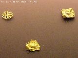 Oppidum de Giribaile. Plaquitas de oro ibricas procedentes posiblemente de una diadema. Finales siglo VII a.C. Museo Provincial