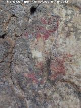 Pinturas rupestres de la Cueva de los Herreros Grupo XII. Manchas de color rojo