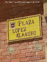 Plaza Lpez Almagro. Placa