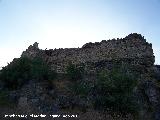 Muralla de la aldea medieval de La Espinareda. Lienzo y torren