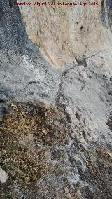 Canalizacin y cazoletas del Abrigo Trepada del Clarillo I. Cazoleta y canalizacin