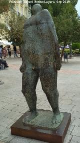 Estatua Caminante. 