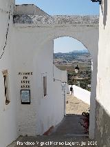 Mirador de Abades. Arco de entrada