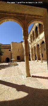 Castillo Palacio de los Ribera. Patio