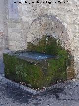 Fuente de la Iglesia de Pontones. 