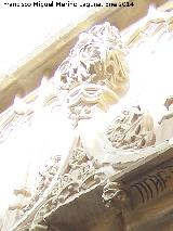 Catedral de Baeza. Puerta del Perdn. Florn