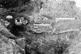 Necrpolis de Pozo Moro. Tumba de inhumacin con vasijas de ofrendas (n 6 del plano).